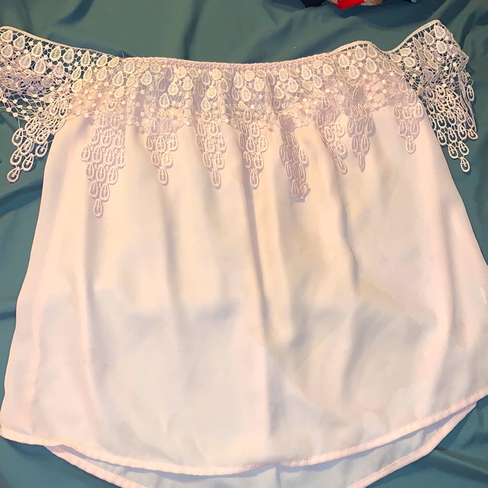 XS pink off the shoulder blouse.